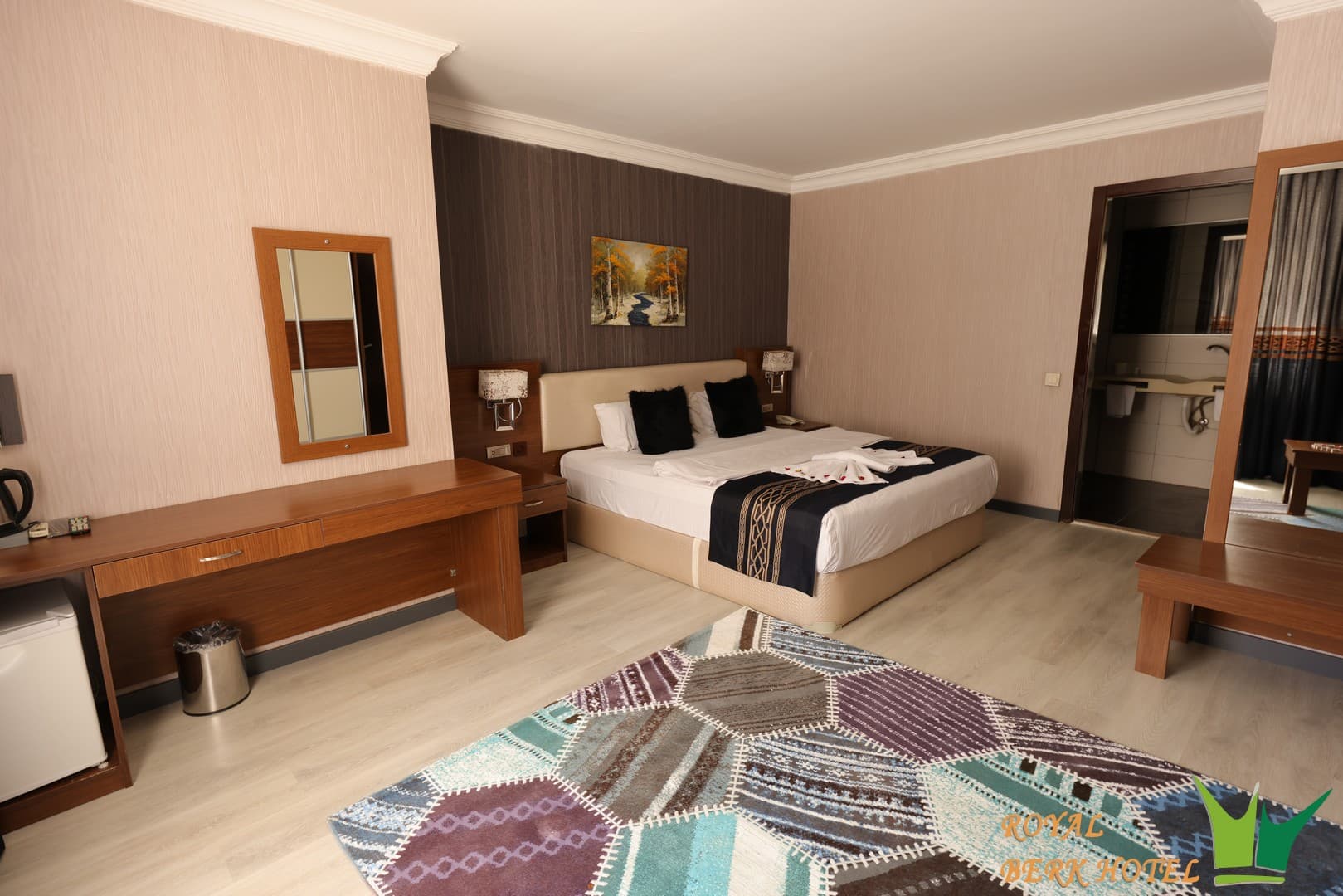 Royal Berk Hotel Van-1