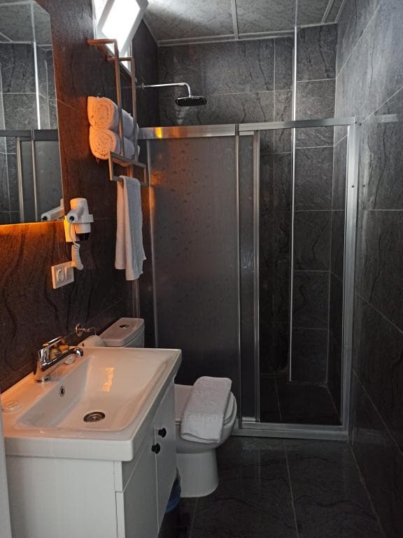 Skylon Airport Hotel-14