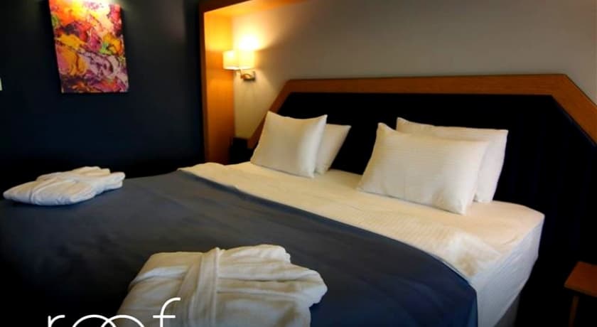 Roof 264 Hotel & Suites-12