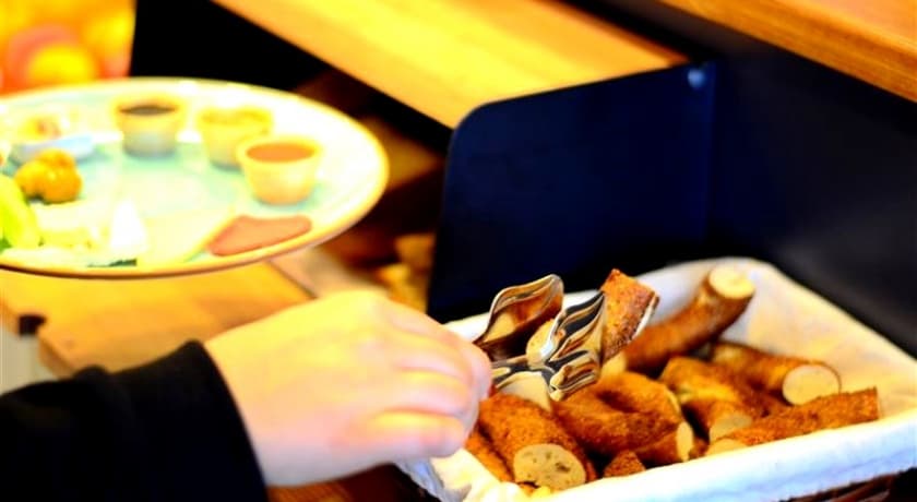 Roof 264 Hotel & Suites-26