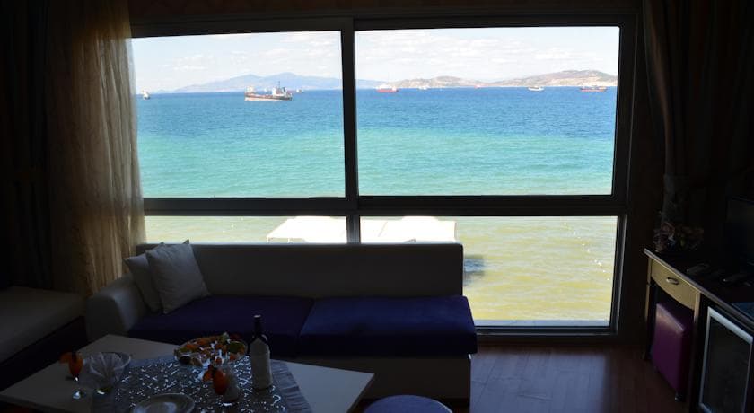Club Rose Bay Hotel-32