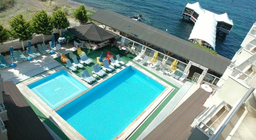 Club Rose Bay Hotel-2
