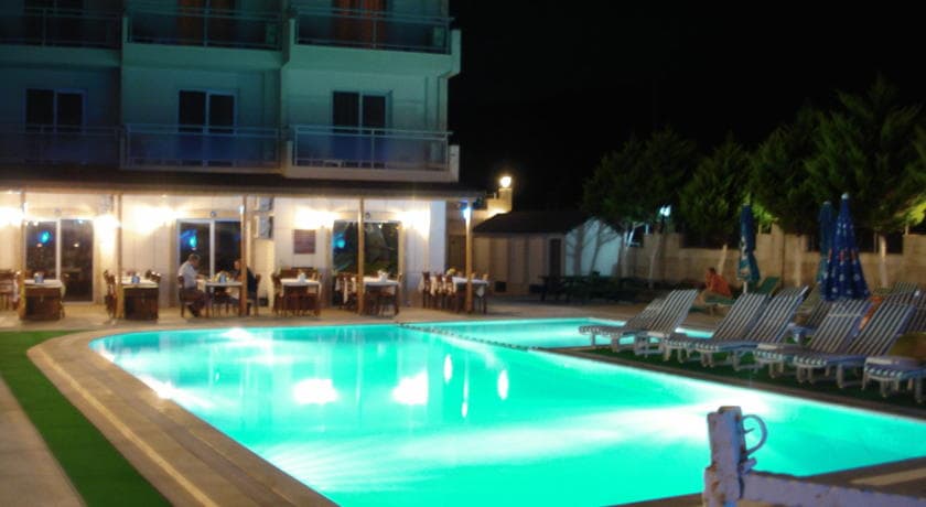 Club Rose Bay Hotel-37