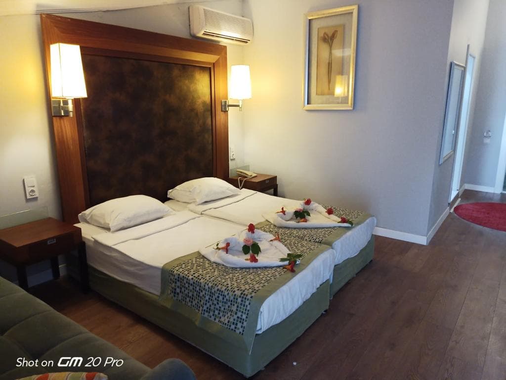 More Hotel-20