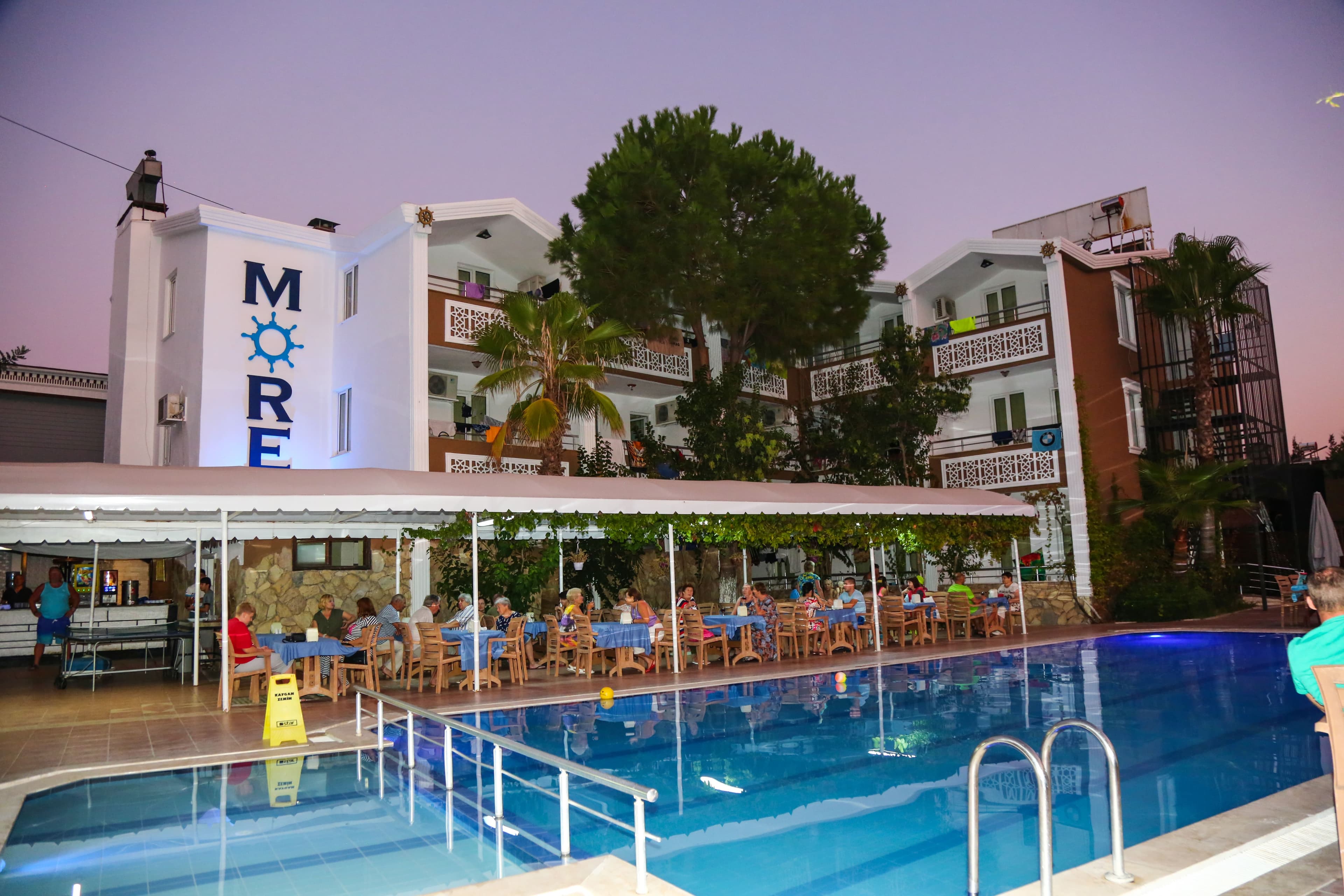 More Hotel-33