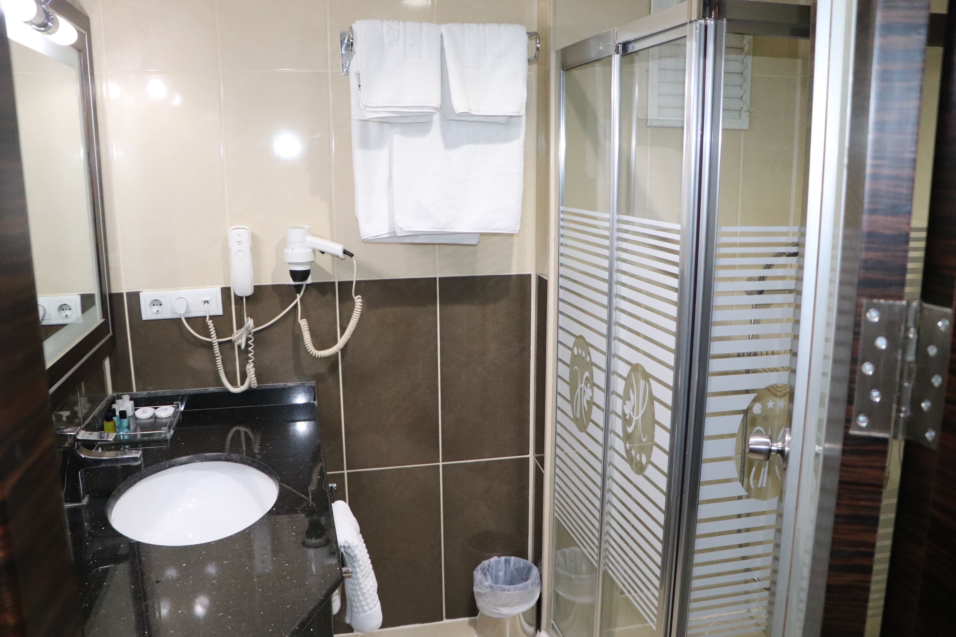 Hotel Tatvan Kardelen-13