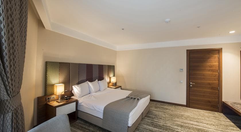 Ramada By Wyndham Gemlik & Spa-8