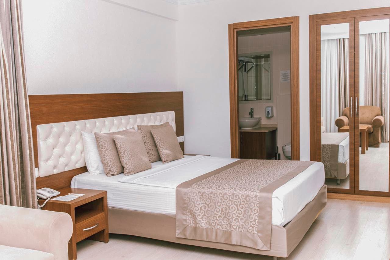 The Corner Park Hotel-68