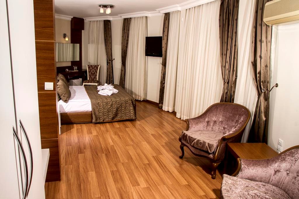 The Corner Park Hotel-39