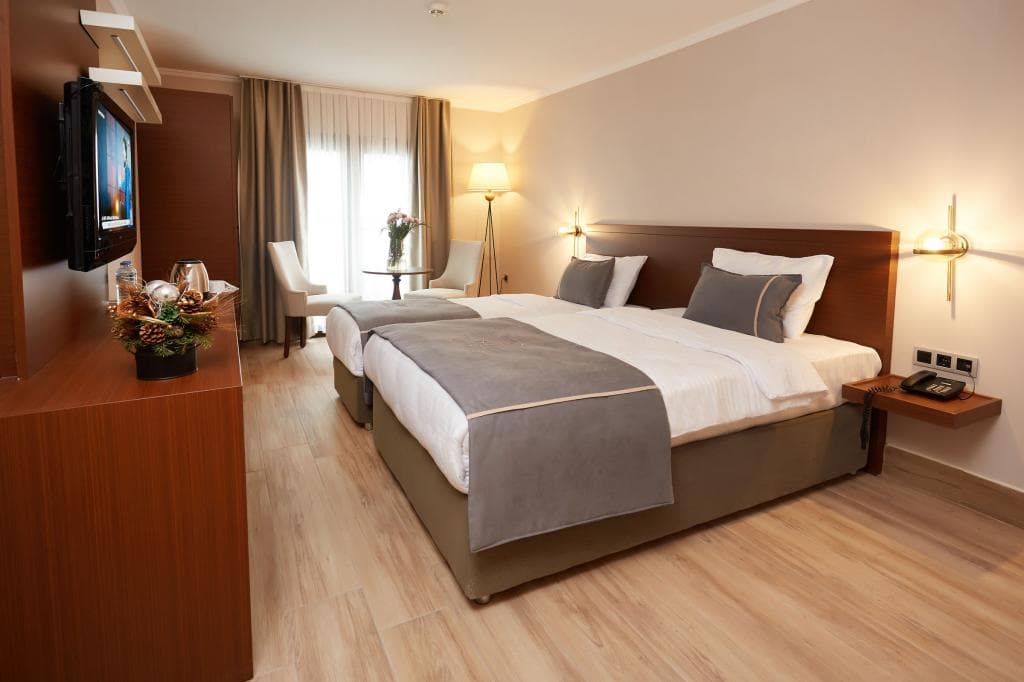 Mira Otel Alsancak-1