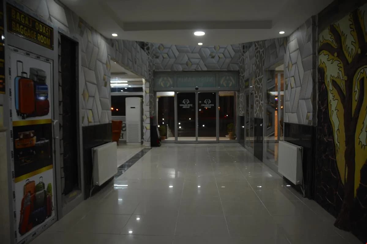 Nus Grand Hotel-16
