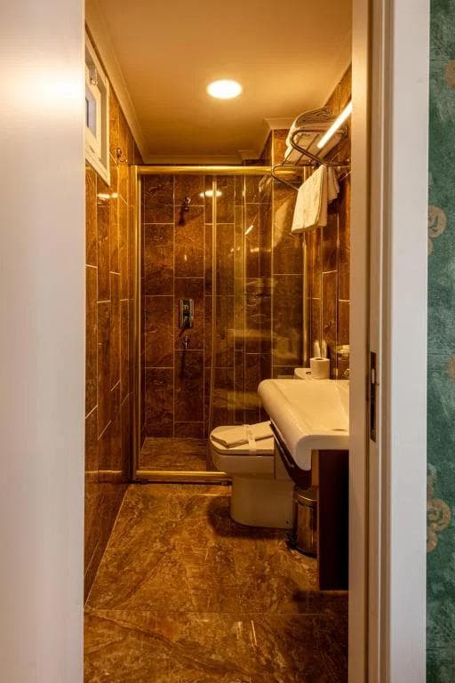 Golden Dream Hotel-35