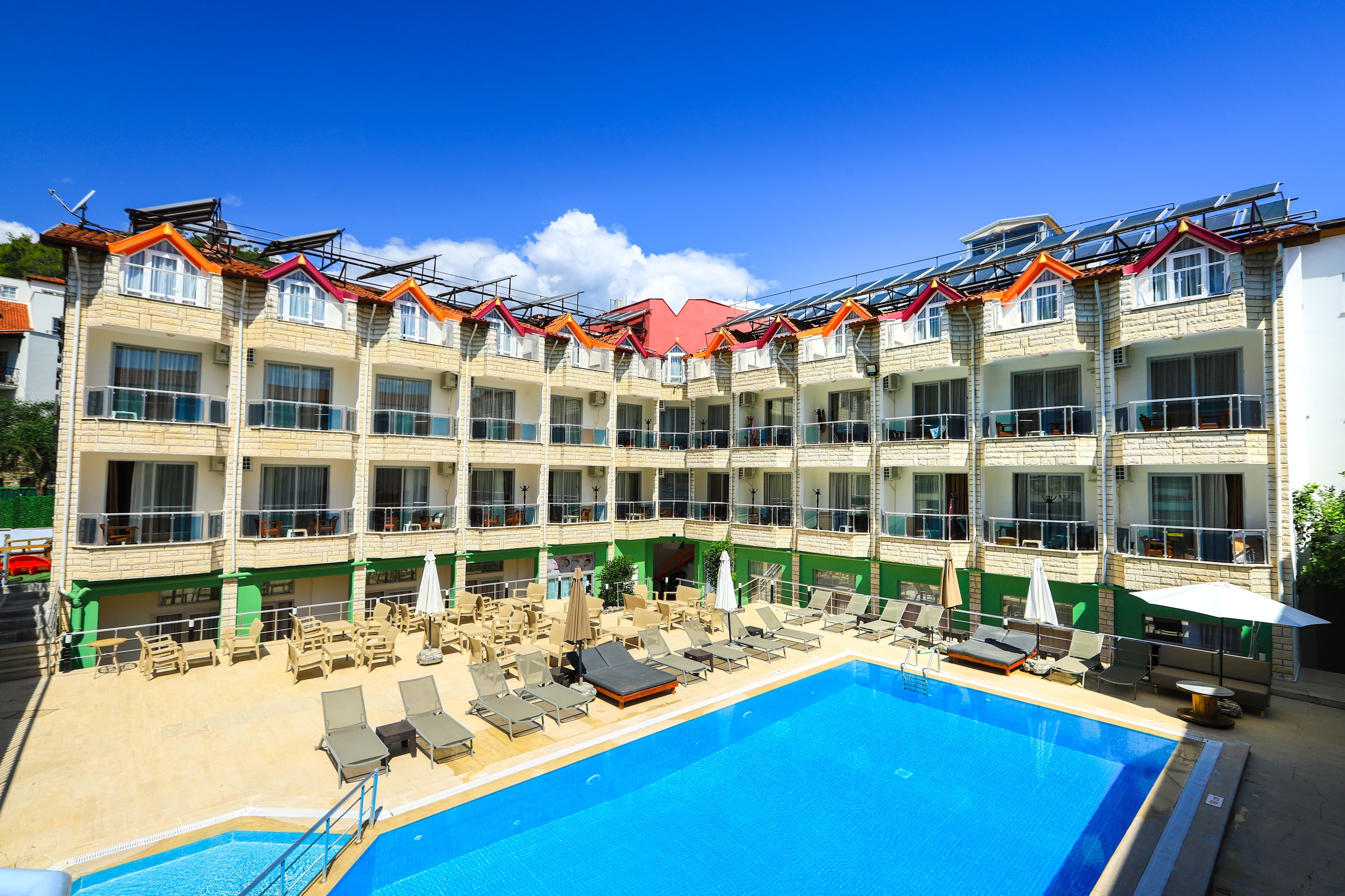 Mr. Crane Hotel-2