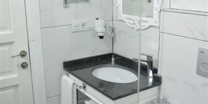 Qrista Managed By Dedeman-13