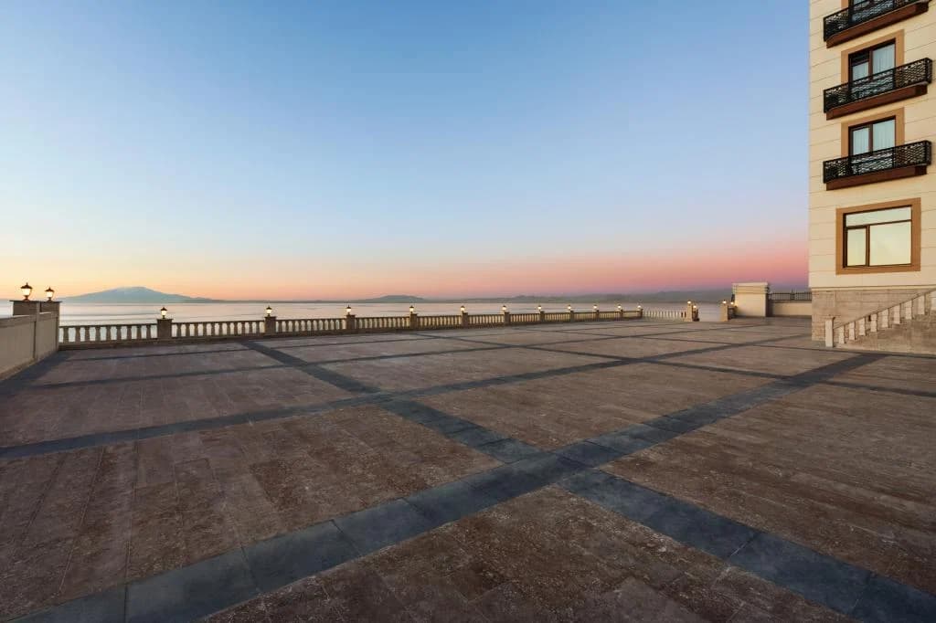 Ramada By Wyndham Van -8