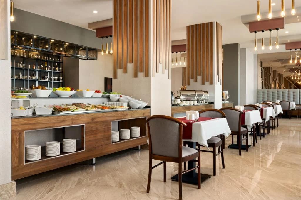 Ramada By Wyndham Van -9