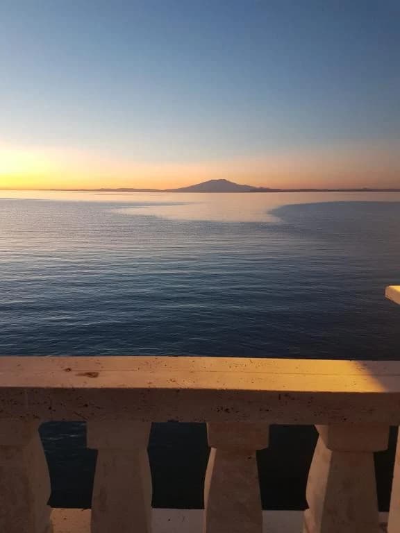 Ramada By Wyndham Van -12