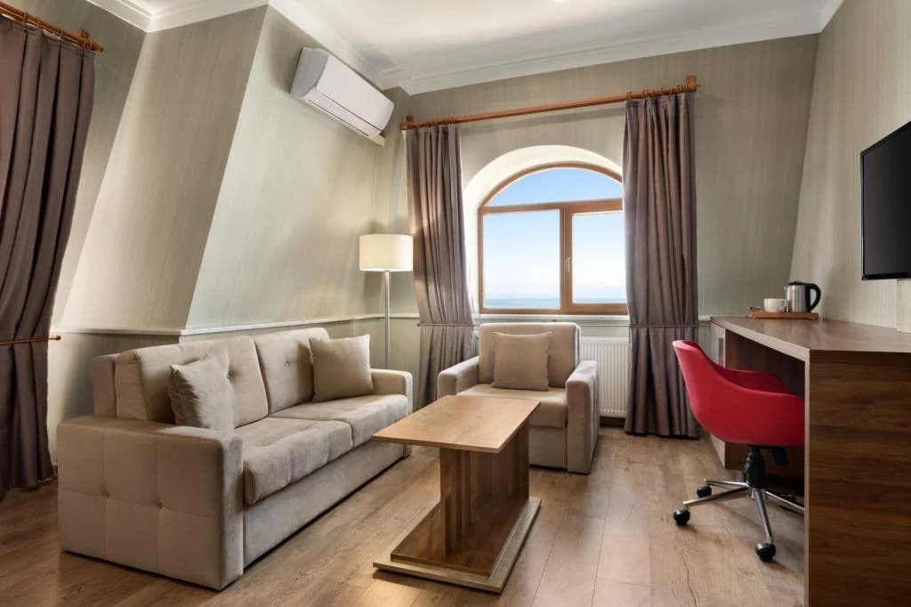 Ramada By Wyndham Van -10