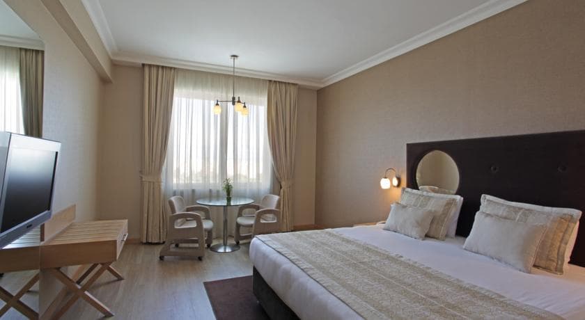 Wow Airport Hotel-11