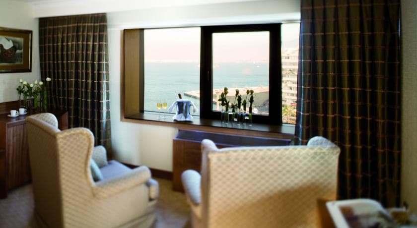 Mövenpick Hotel İzmir-21