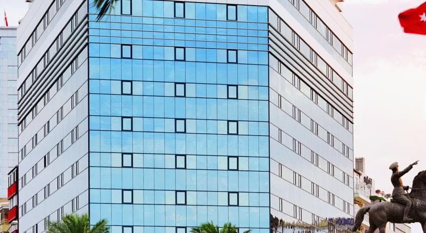 Mövenpick Hotel İzmir-42