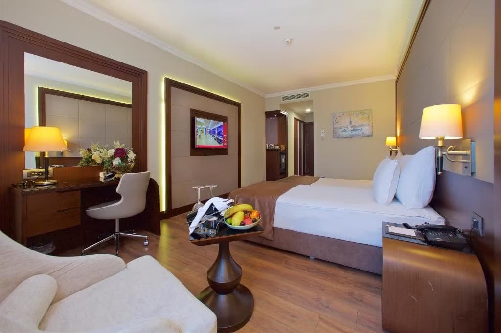 Ramada By Wyndham Hotel Merter-18