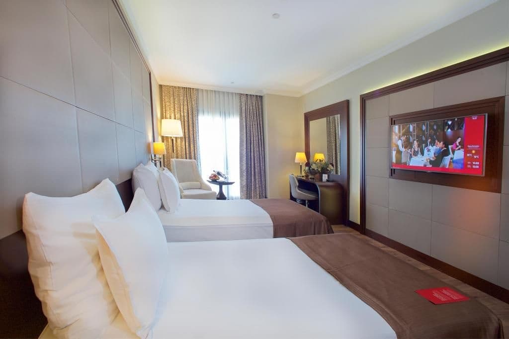Ramada By Wyndham Hotel Merter-11