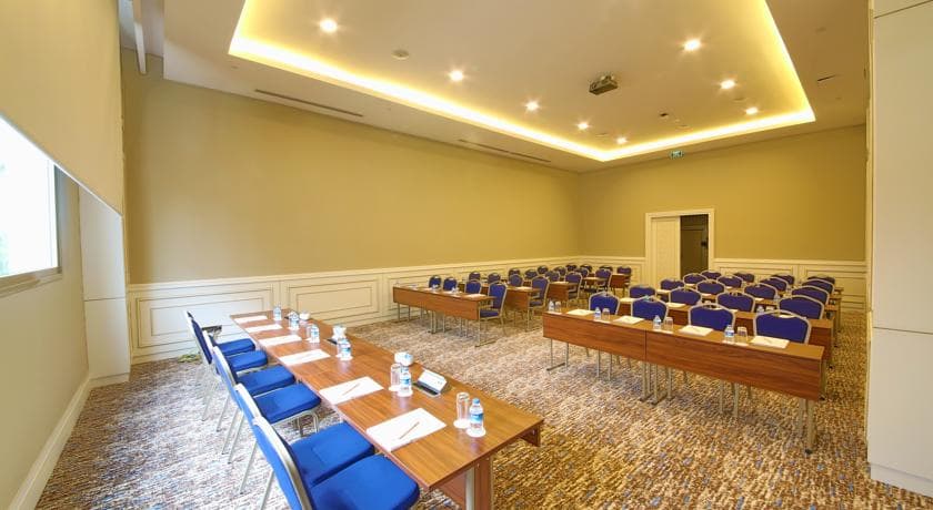 Ramada By Wyndham Hotel Merter-21