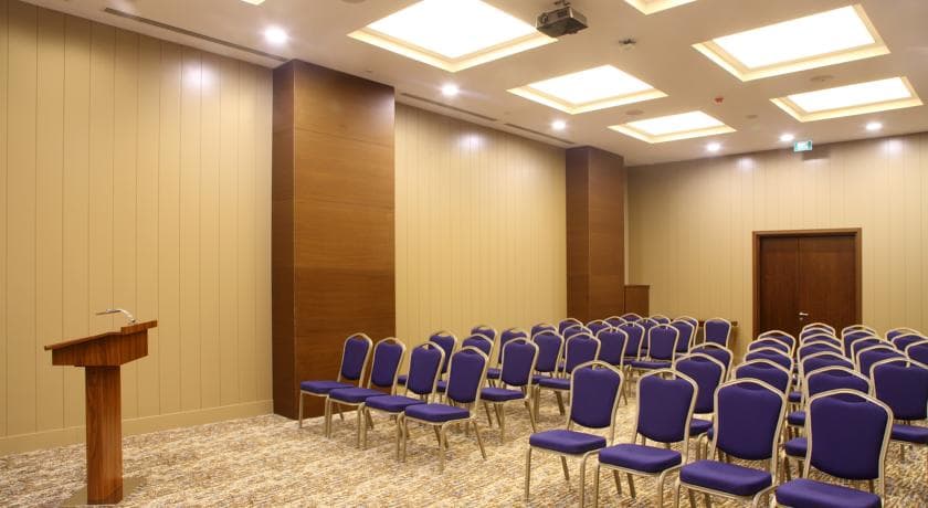 Ramada By Wyndham Hotel Merter-18