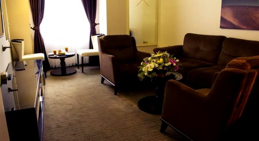 Centrum Business Hotel-17