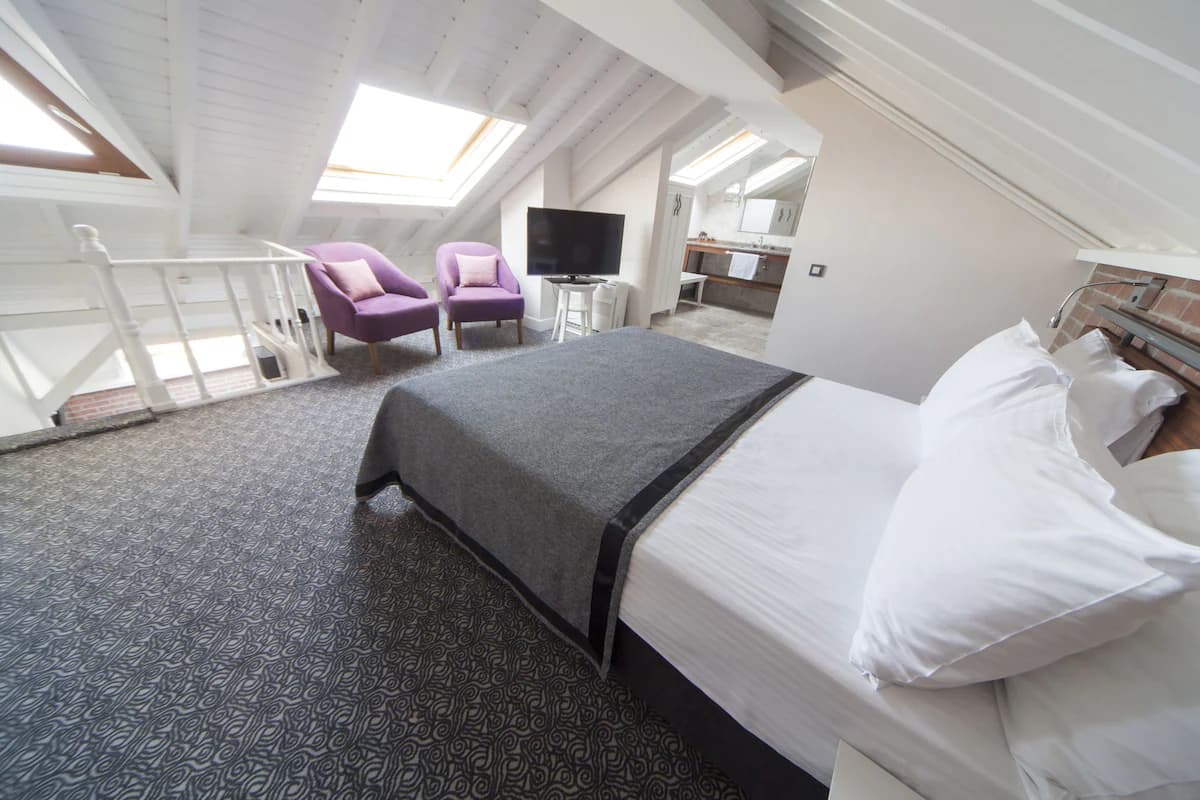 Montania Special Class Hotel-11