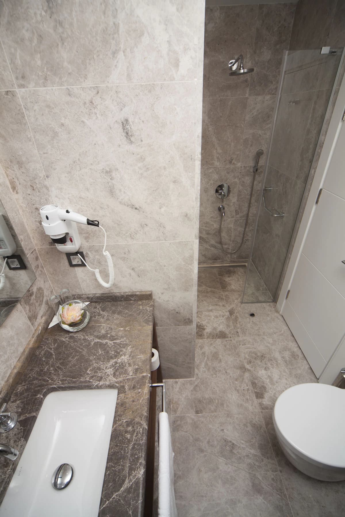 Montania Special Class Hotel-36