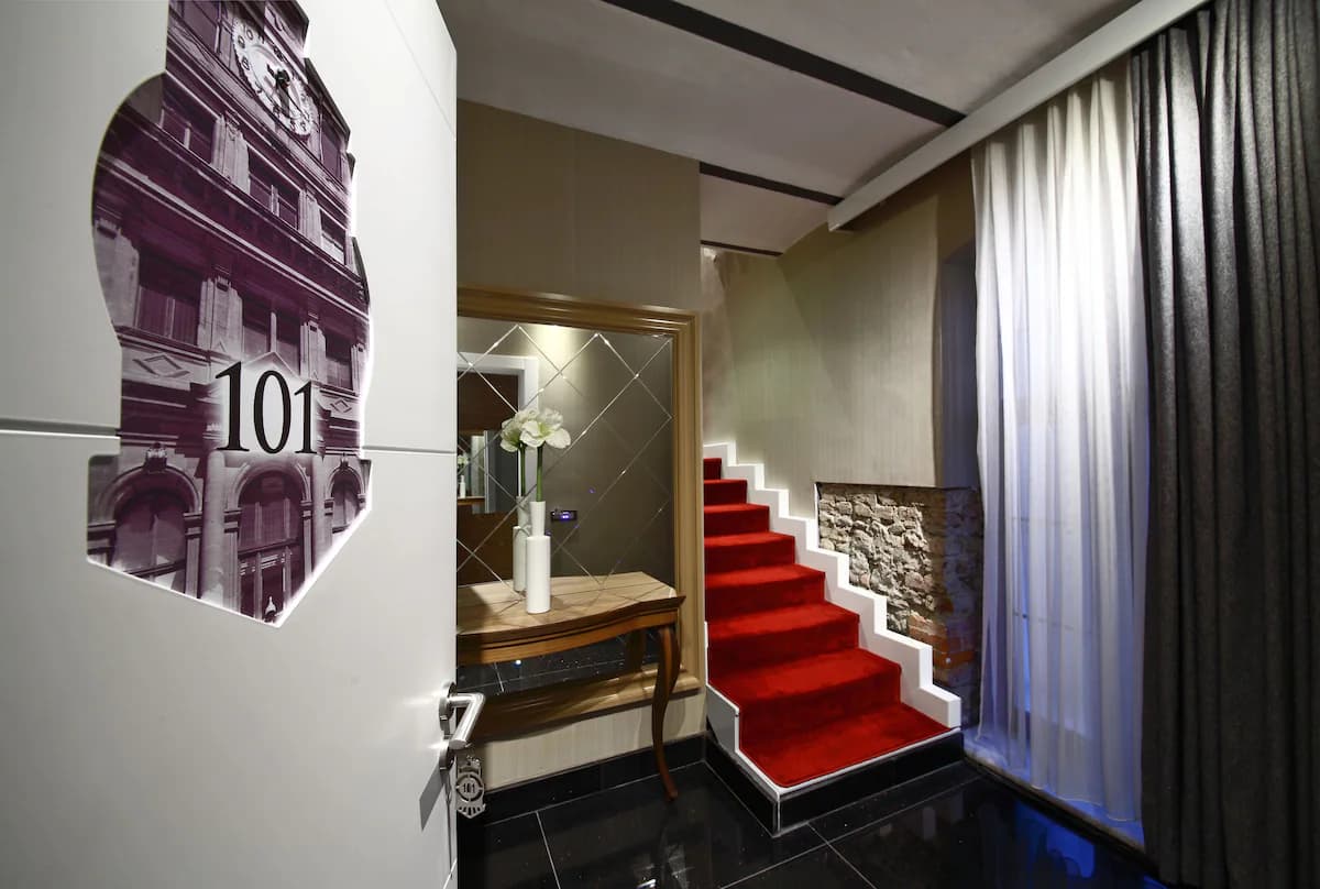 Montania Special Class Hotel-9