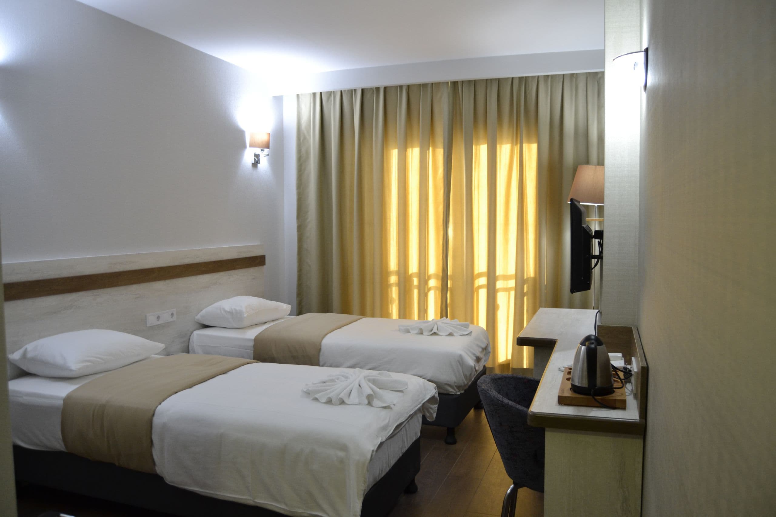 Kanyonvadi Hotel-73
