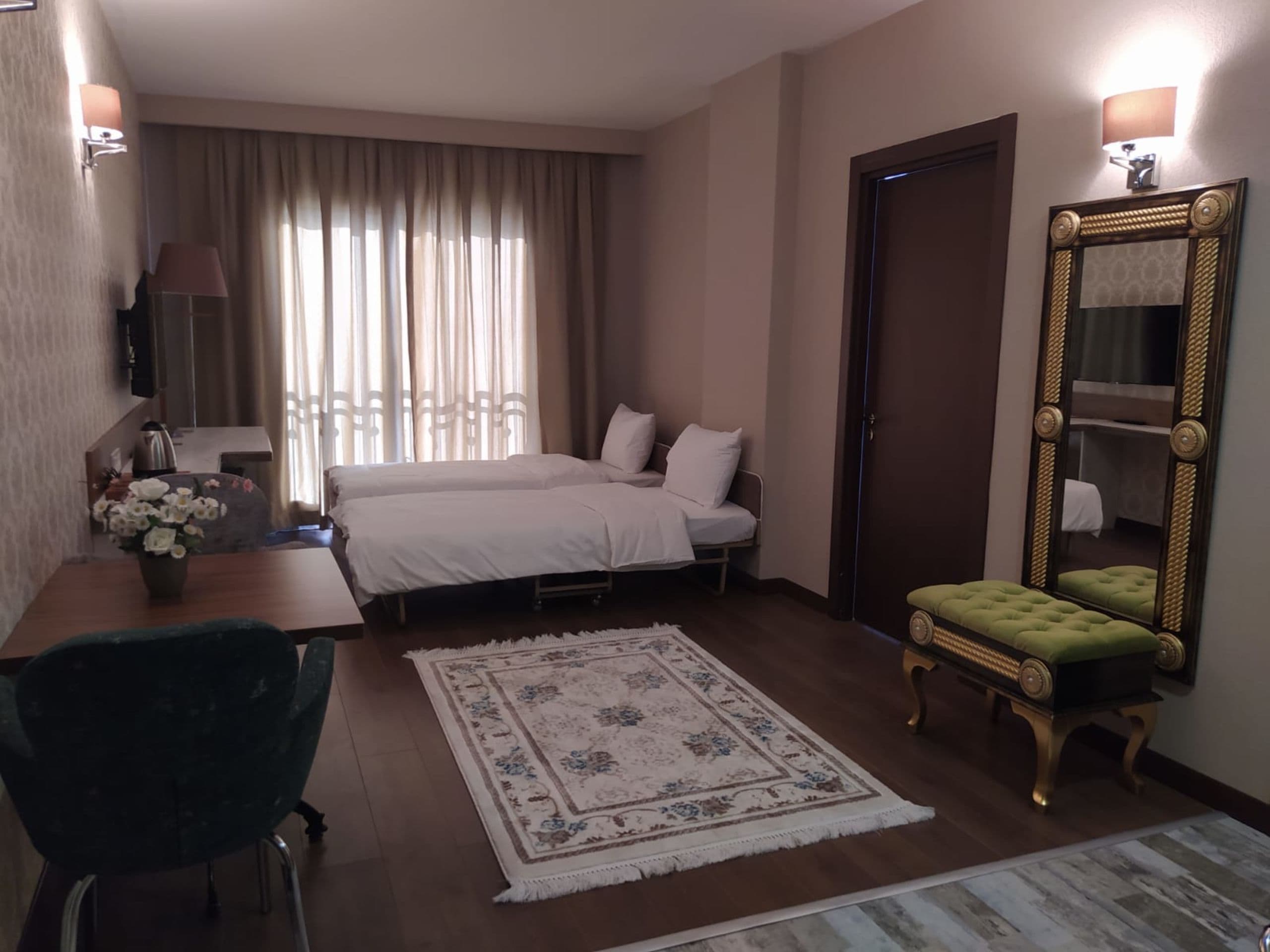 Kanyonvadi Hotel-61