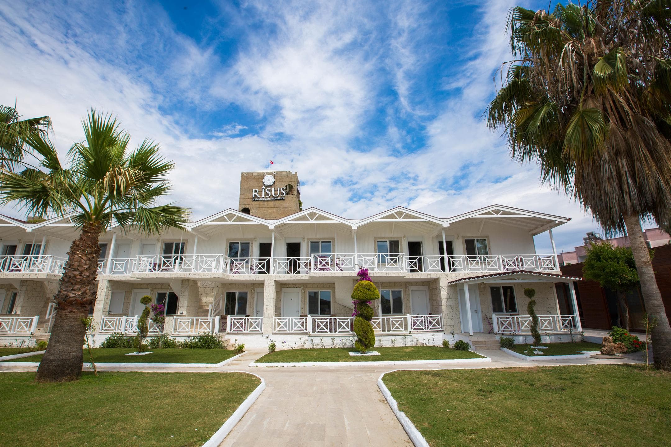 Risus Beach Resort Hotel-7