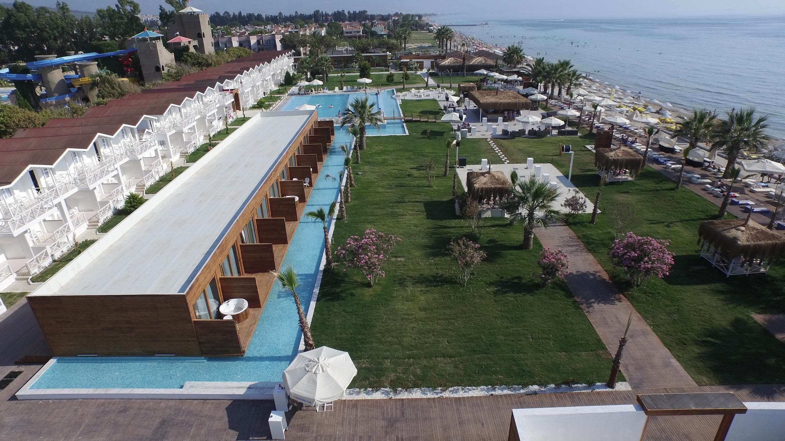 Risus Beach Resort Hotel-0