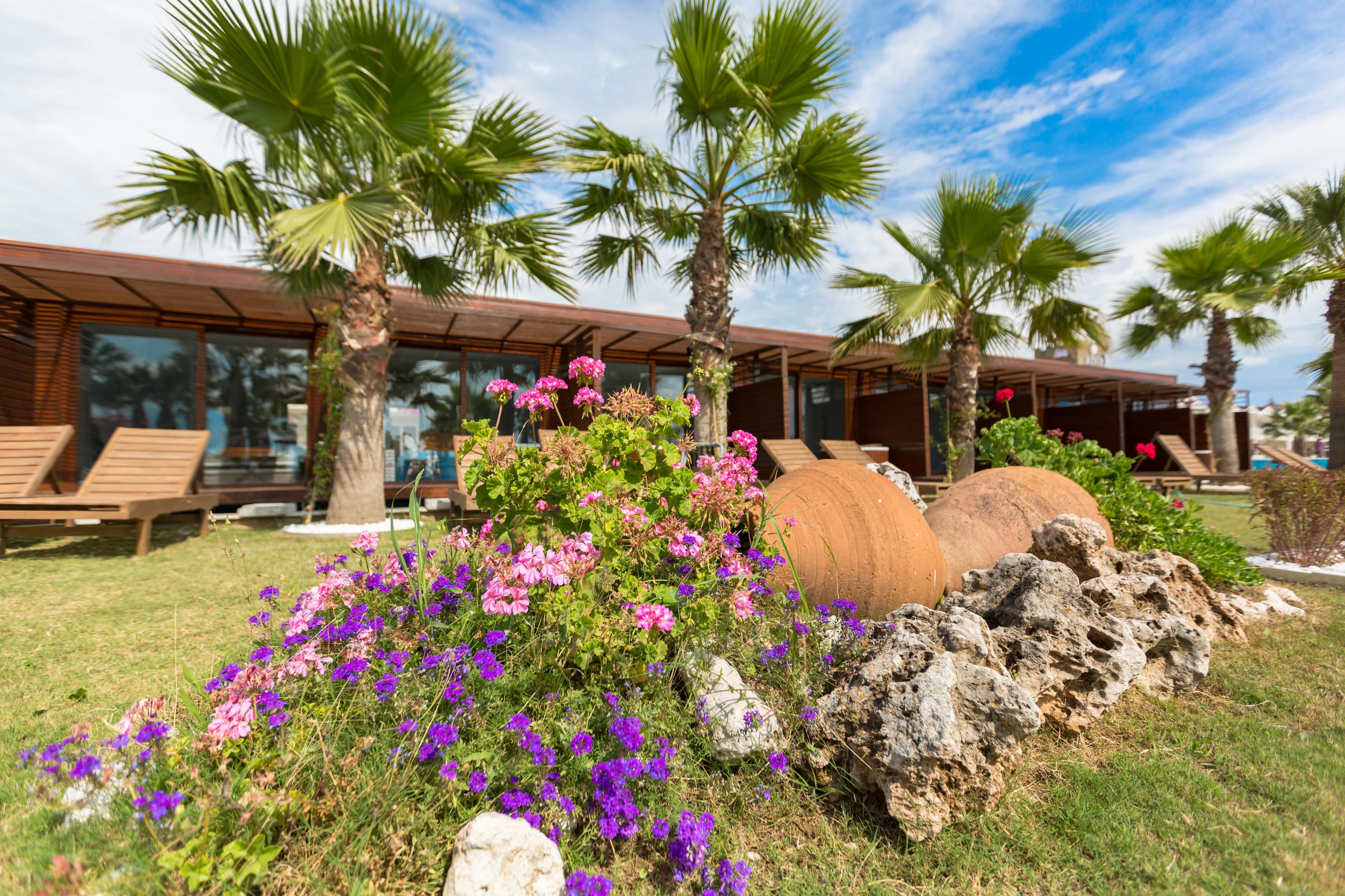 Risus Beach Resort Hotel-5