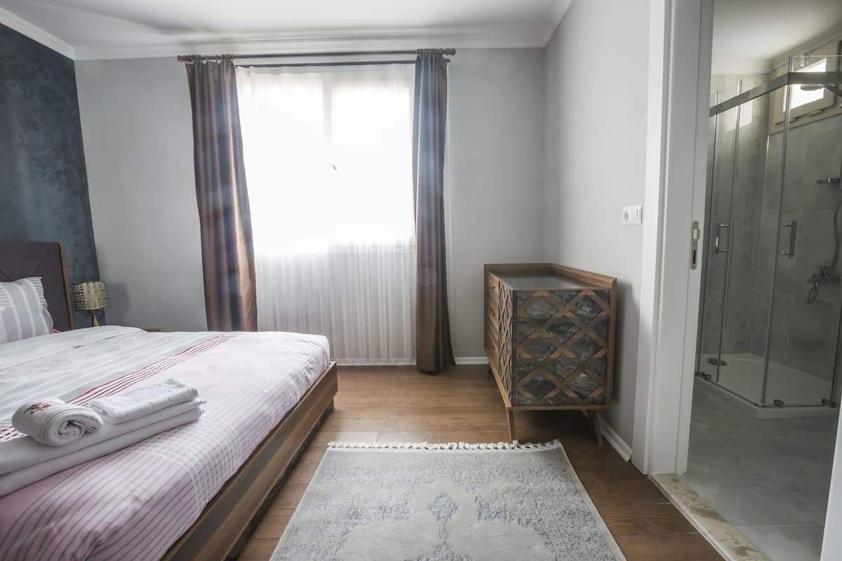 Royal Comfort Hotel-23