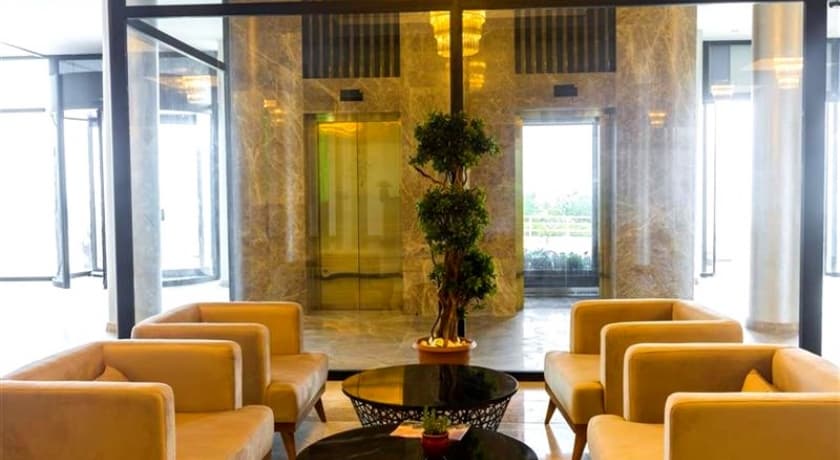 Royal Comfort Hotel-53