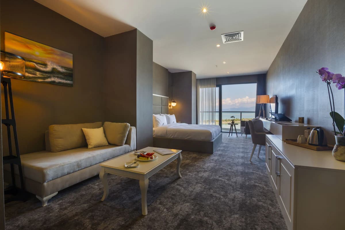 Royal Comfort Hotel-12