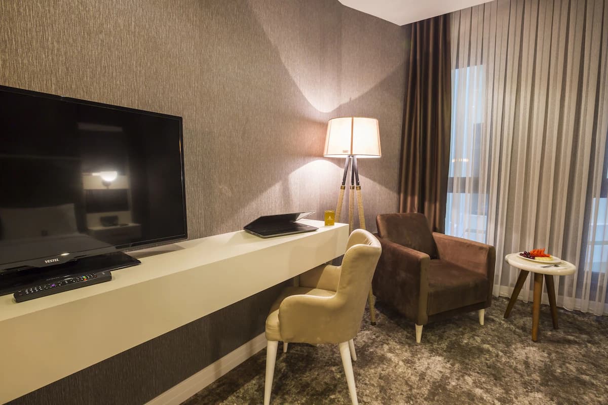 Royal Comfort Hotel-19