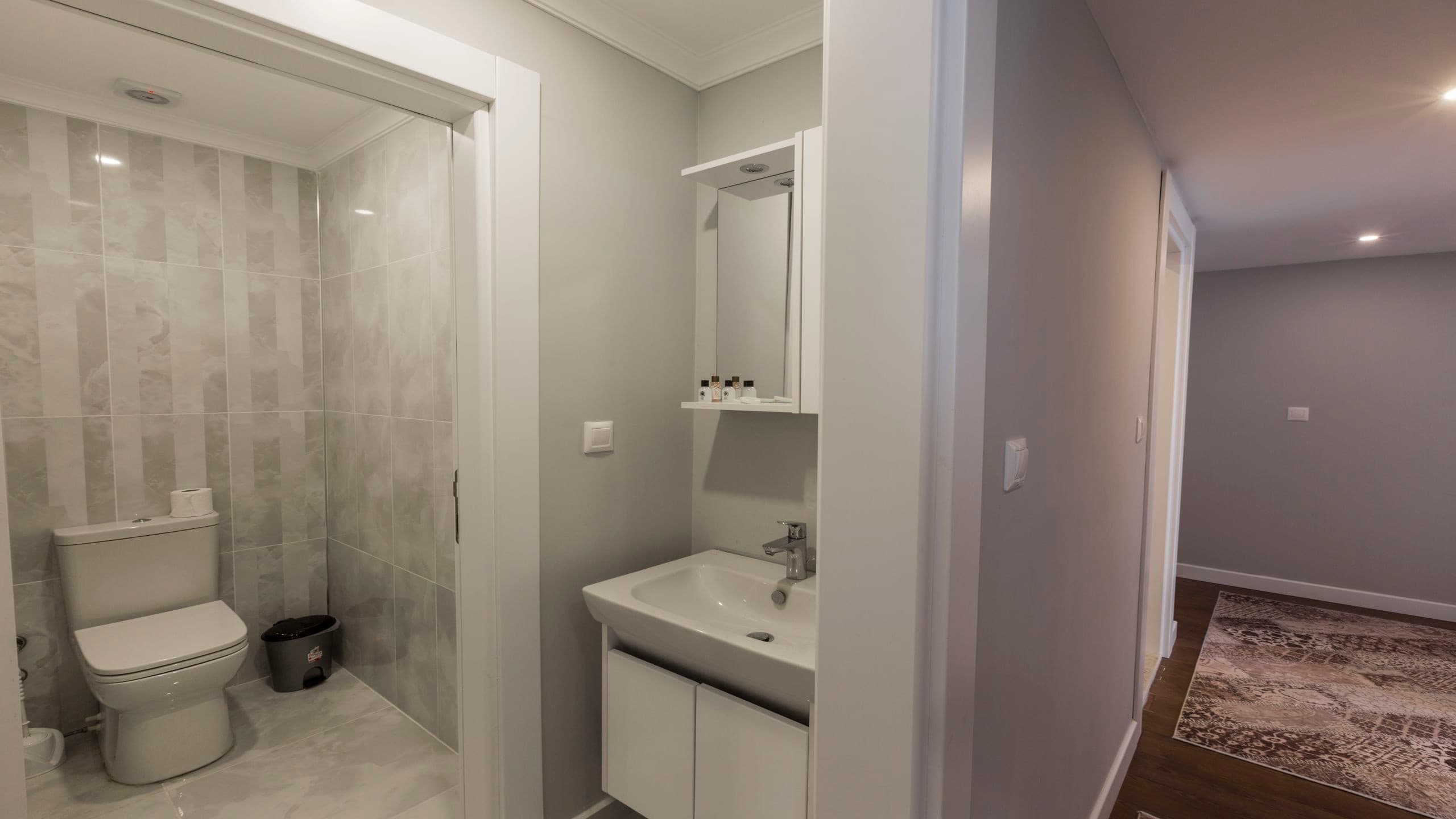 Royal Comfort Hotel-38