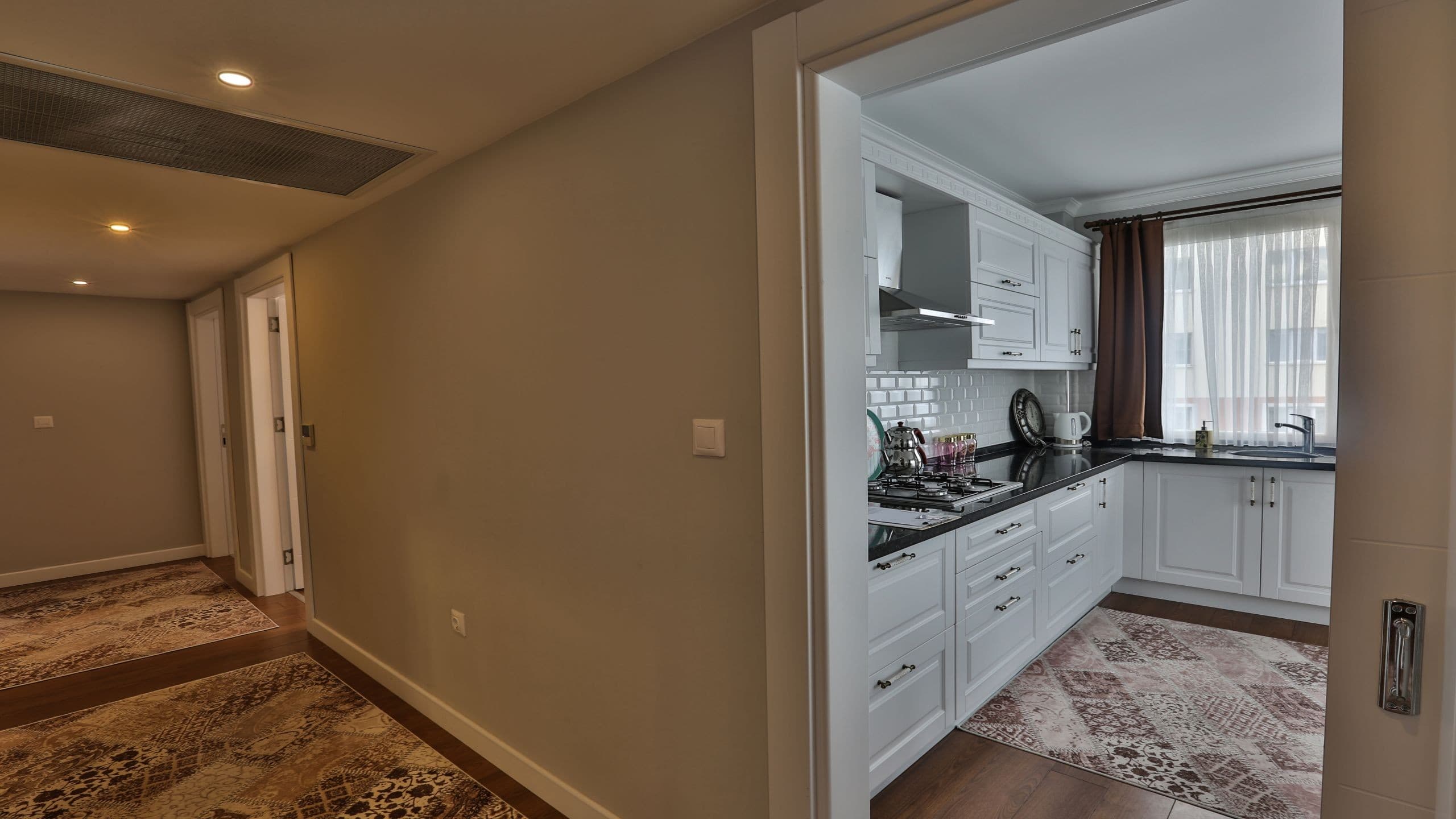 Royal Comfort Hotel-35