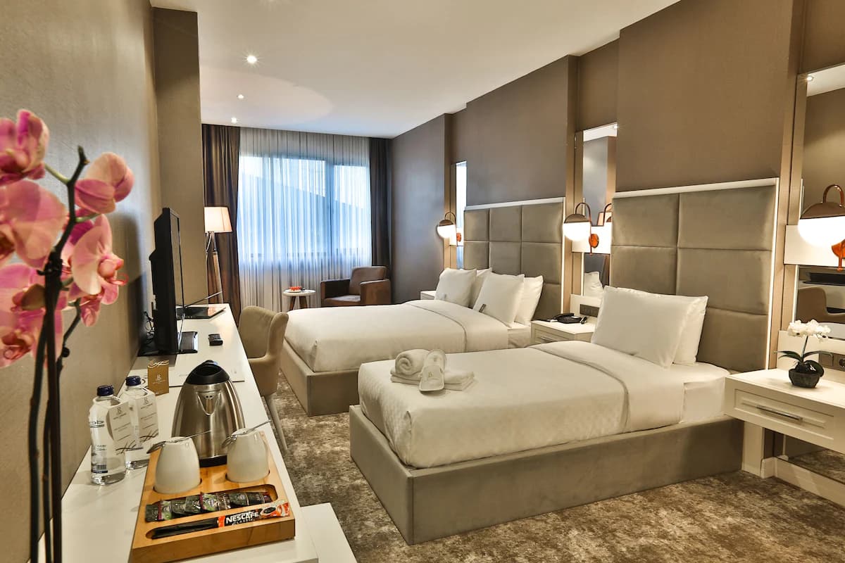 Royal Comfort Hotel-20