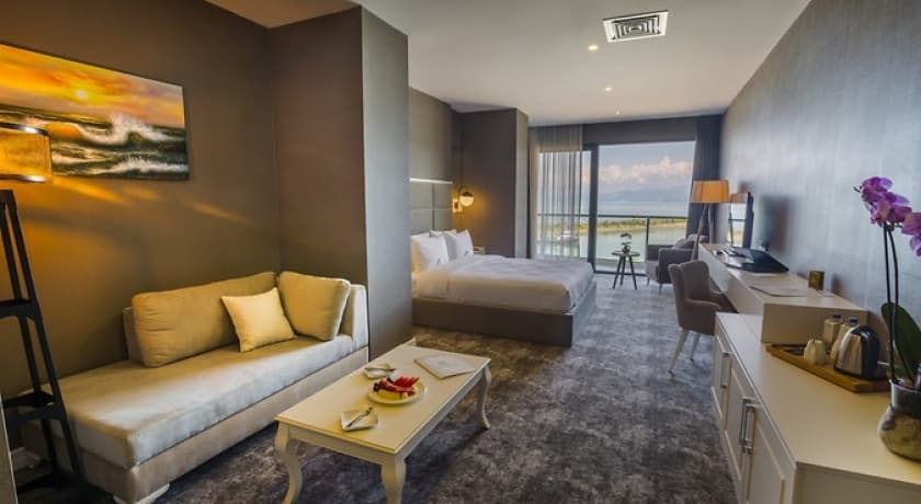 Royal Comfort Hotel-58