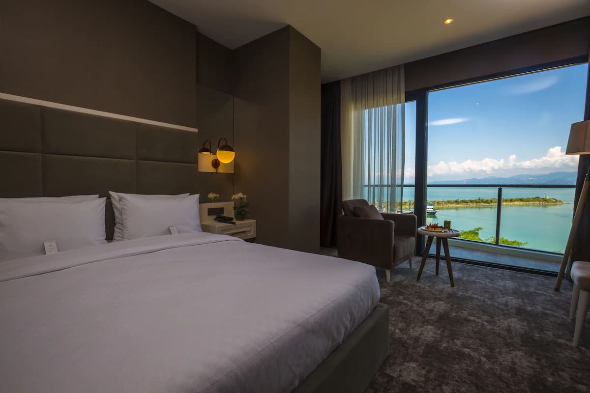 Royal Comfort Hotel-25