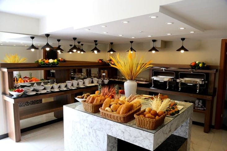 Avwan Hotel Çiğli-5