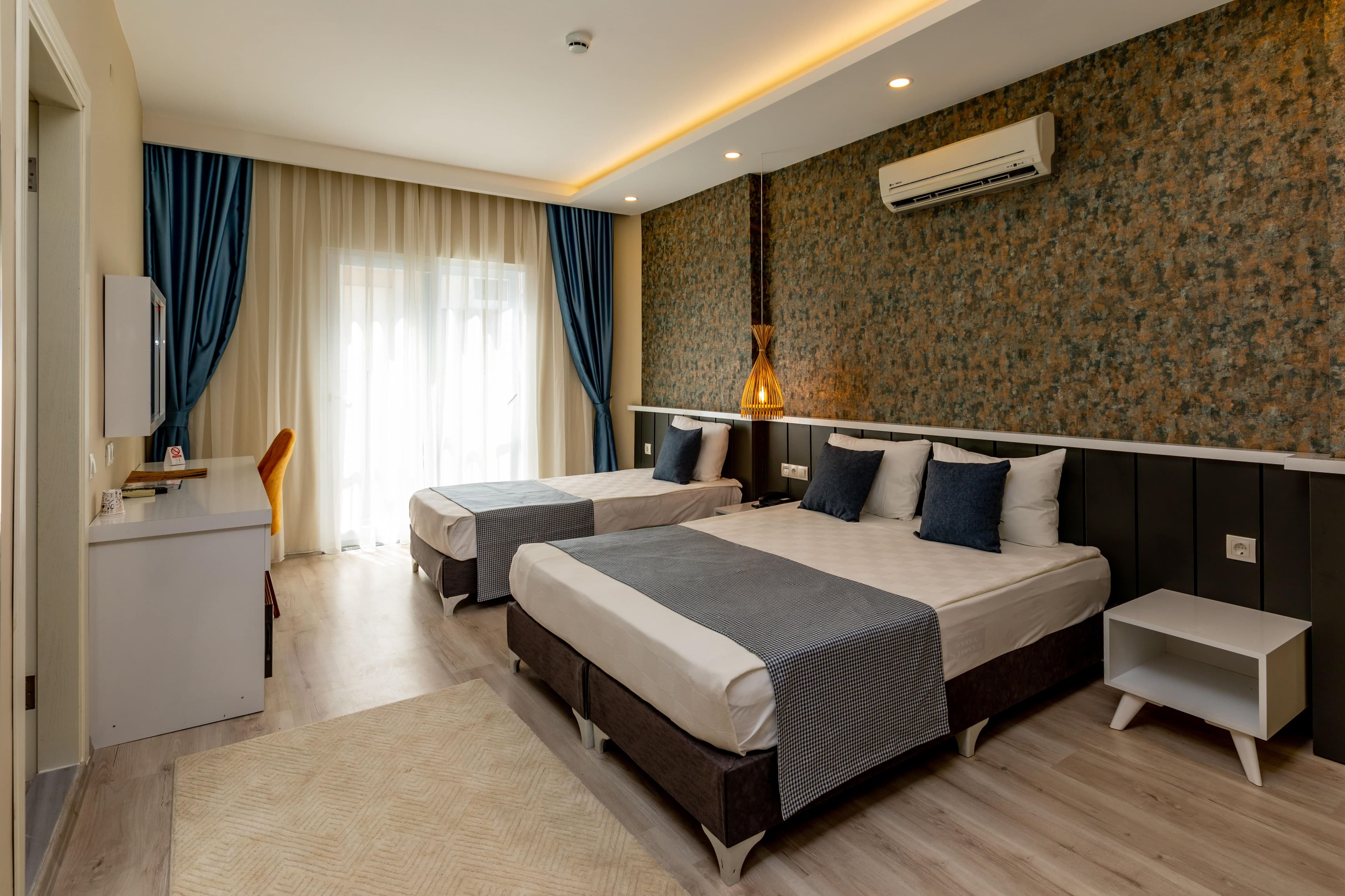 Der Inn Hotel-11