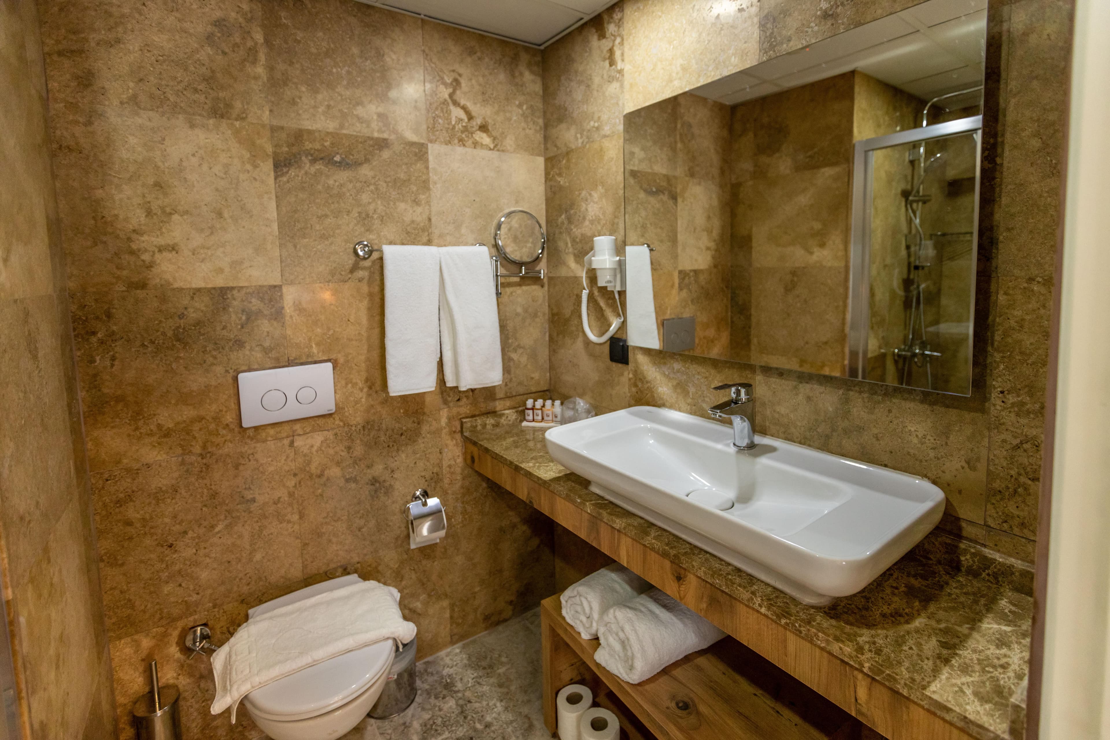 Der Inn Hotel-17